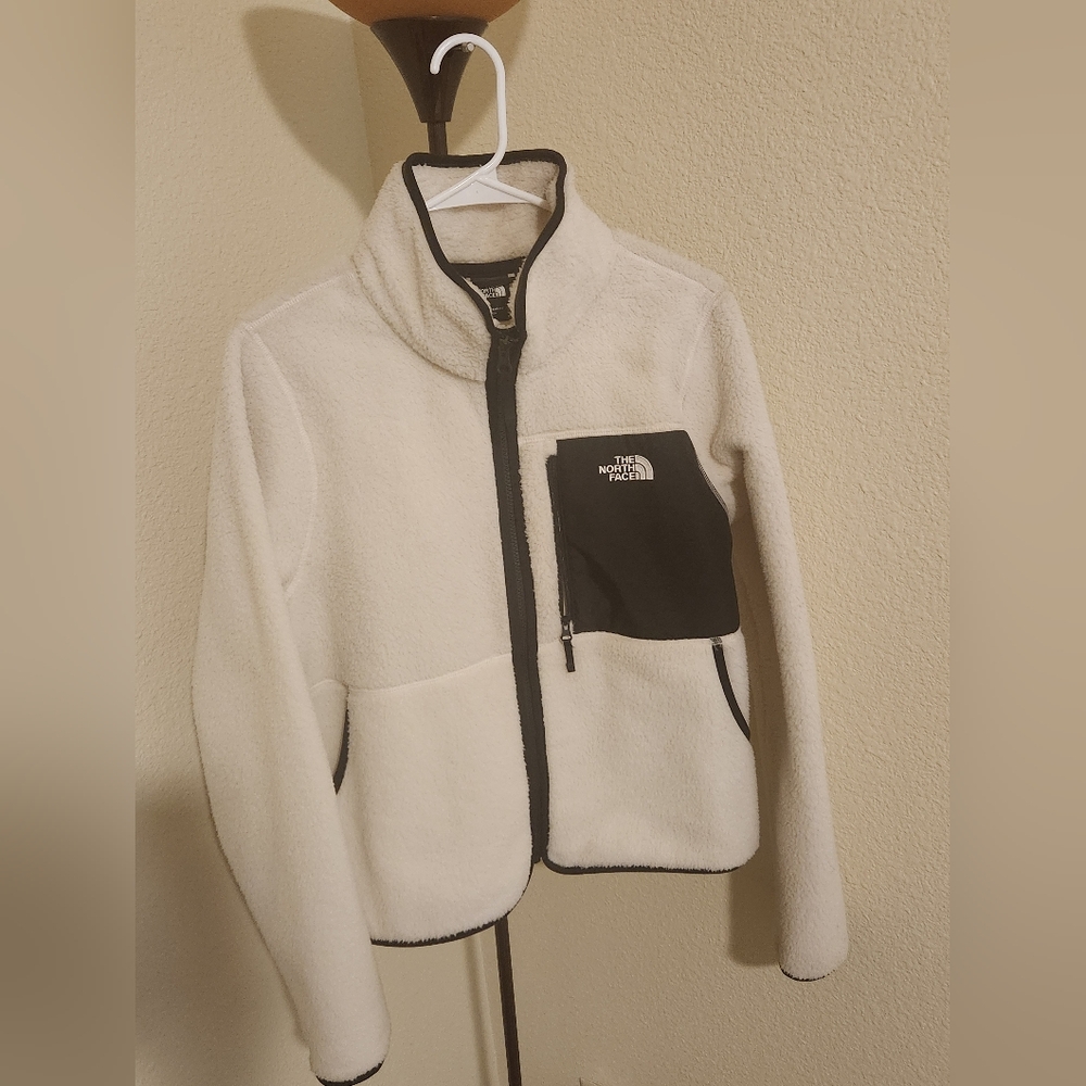 Unworn Women's Northface fleece